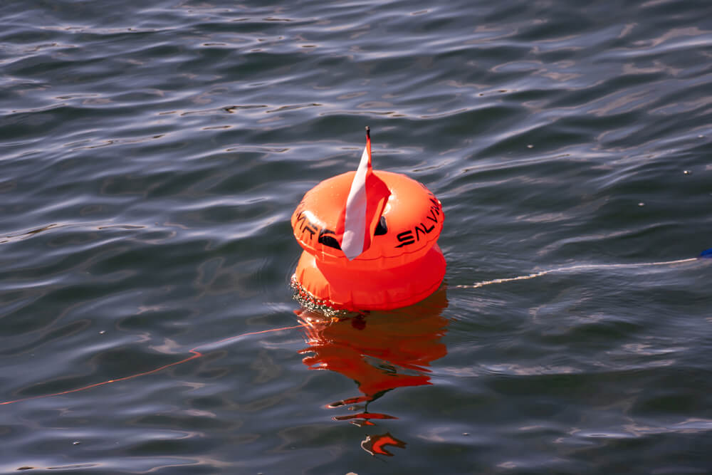 Zašto je bitno imati ronilački bovu